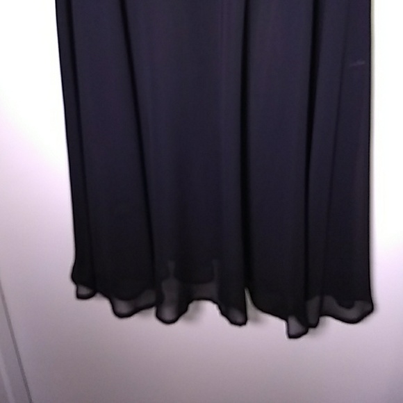 Gorgeous sleeveless black dress sz 6 - Picture 3 of 3